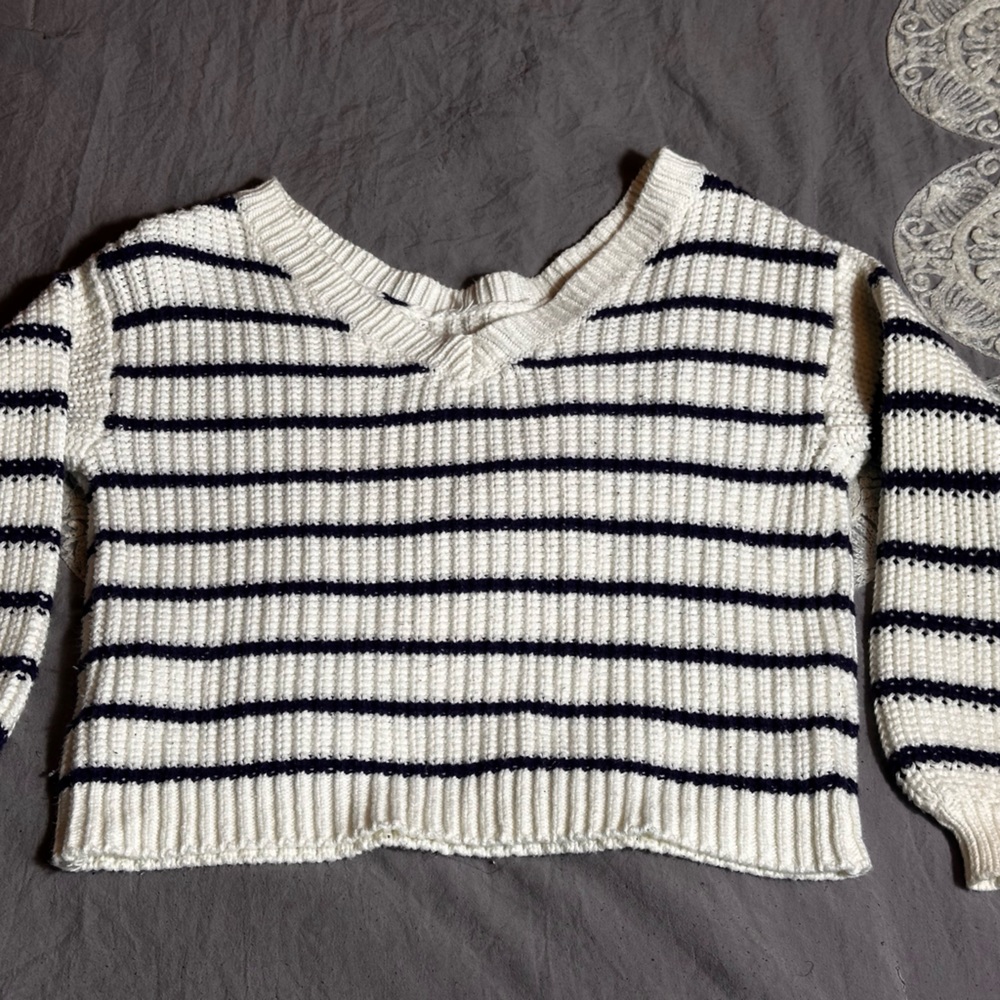 Girls Sweater - Picture 3 of 3
